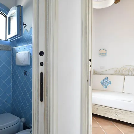 Pequena Mariucella Castelsardo